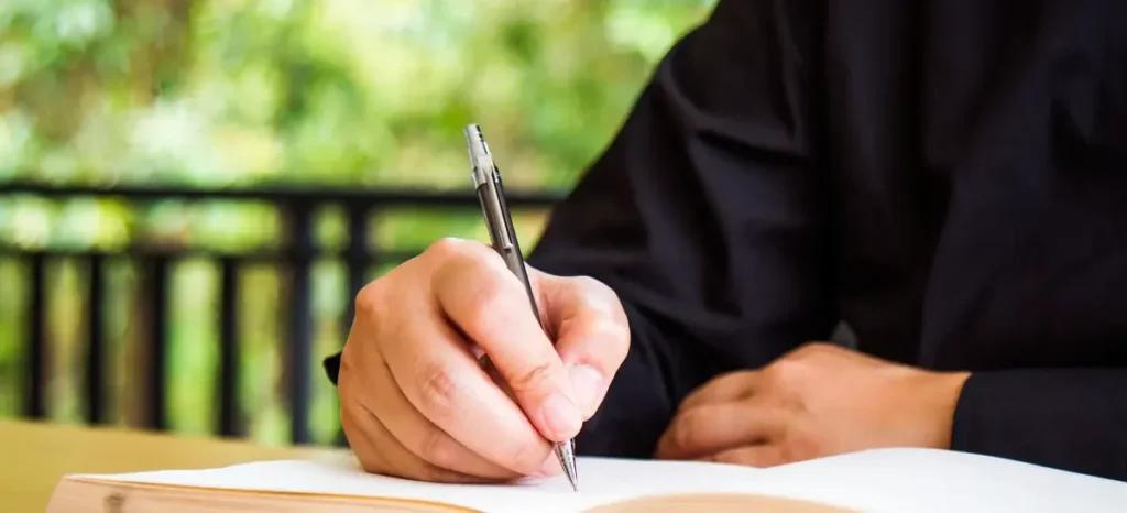 Why Authors Are Choosing Elite Book Writing Services in 2025
